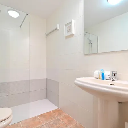 Aurora By Aguilarent Daire